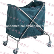 Médico hospital carrinho de lavanderia com um saco de suspensão